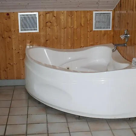 Holiday Ringvejen A- 3733 Prázdninový dům Bolilmark