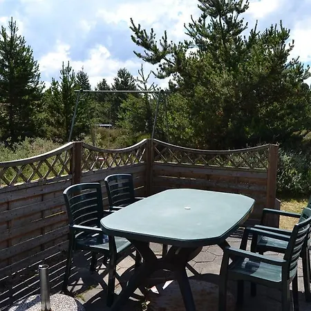 Holiday Ringvejen A- 3733 Prázdninový dům *